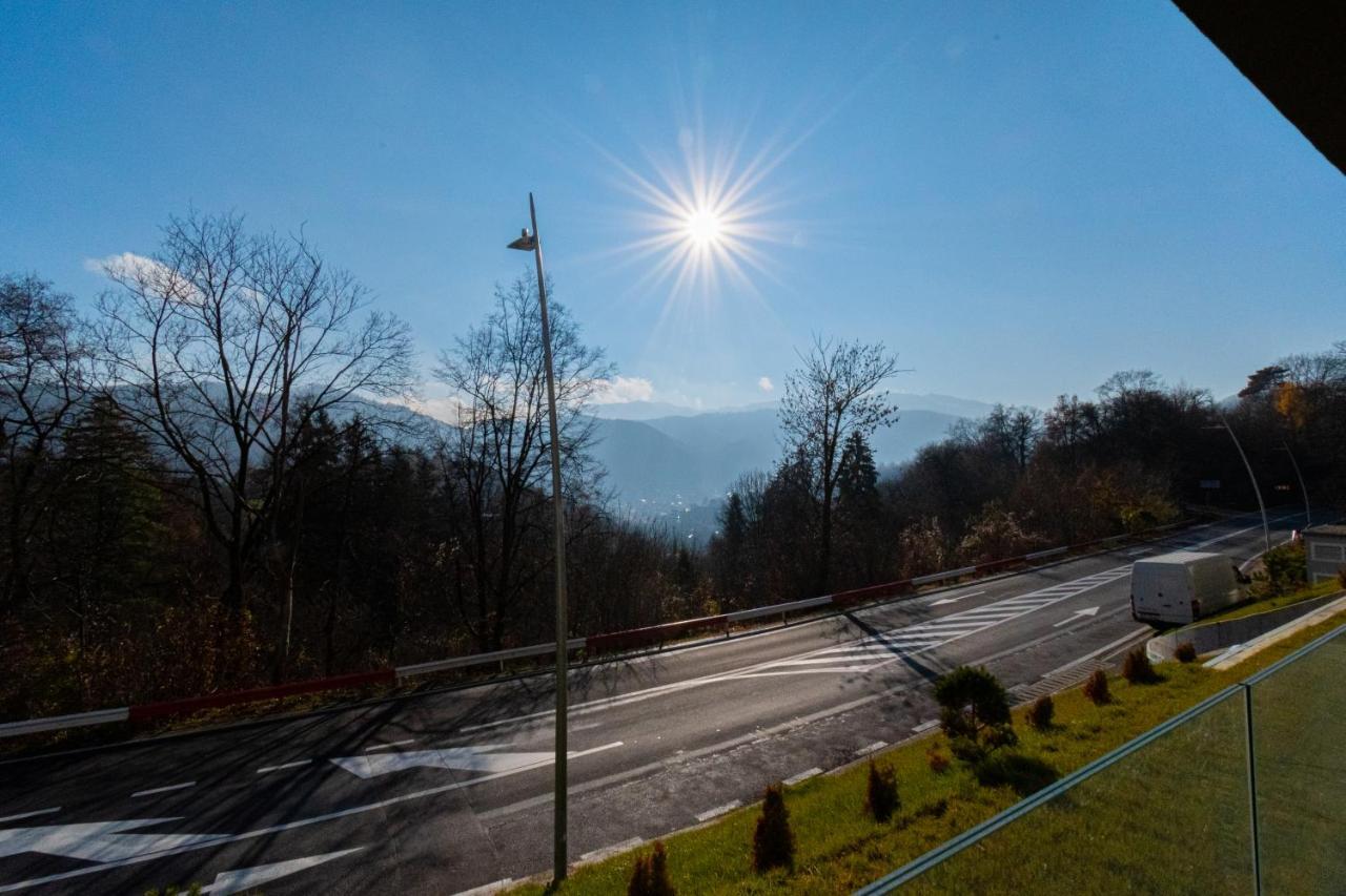 Mirador Bohemian Apt With Views Over Old Town And Tampa Mountain, Near Poiana Braşov Buitenkant foto